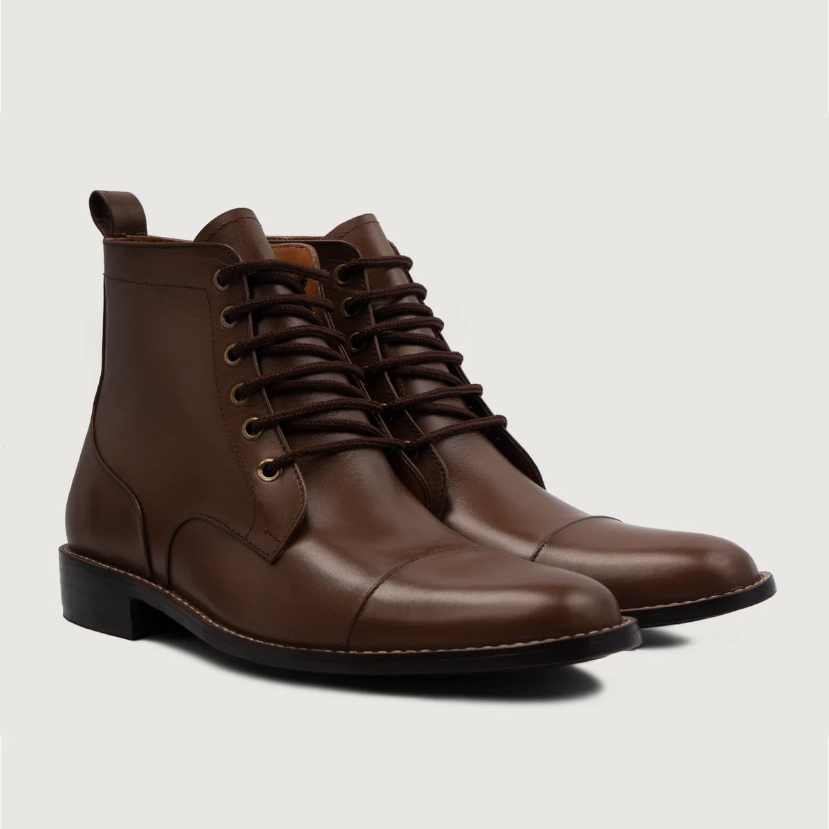 Knight Derby Barna Bőrbakancsok Férfi For Men in Brown Full-Grain Leather - Oldalnézet | Online vásárlás