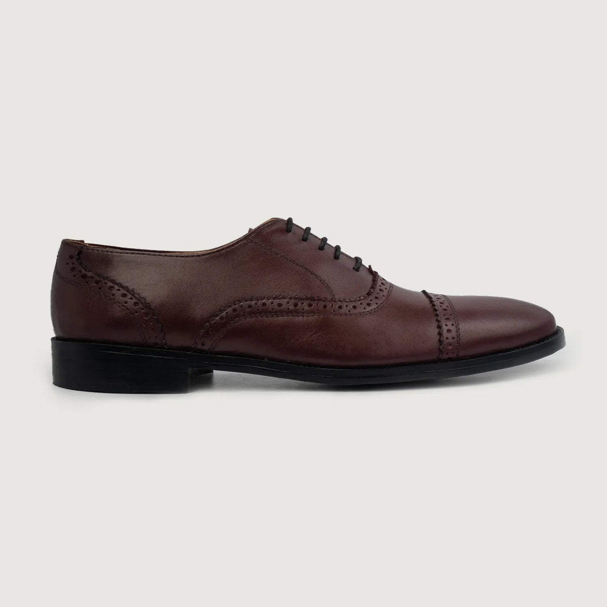 Maroon Full-Grain leather Shoes - Goodyear varrott talpszerkezet és orr-részlet