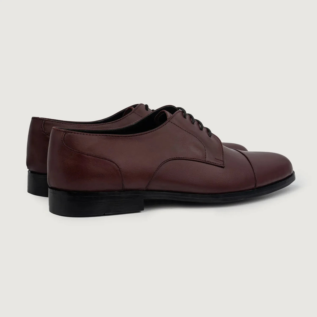 High-Traction Rubber Outsole & Lug Tread Pattern on Attorney Derby Gesztenyebarna Bőrcipők Férfi For Men