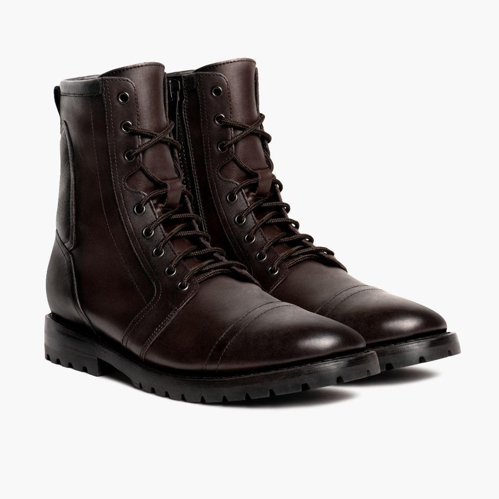 Casa Moto Old English Bőrbakancsok Férfi in Classic Full-Grain Leather - Elölnézet & testre szabott sziluett | Online vásárlás
