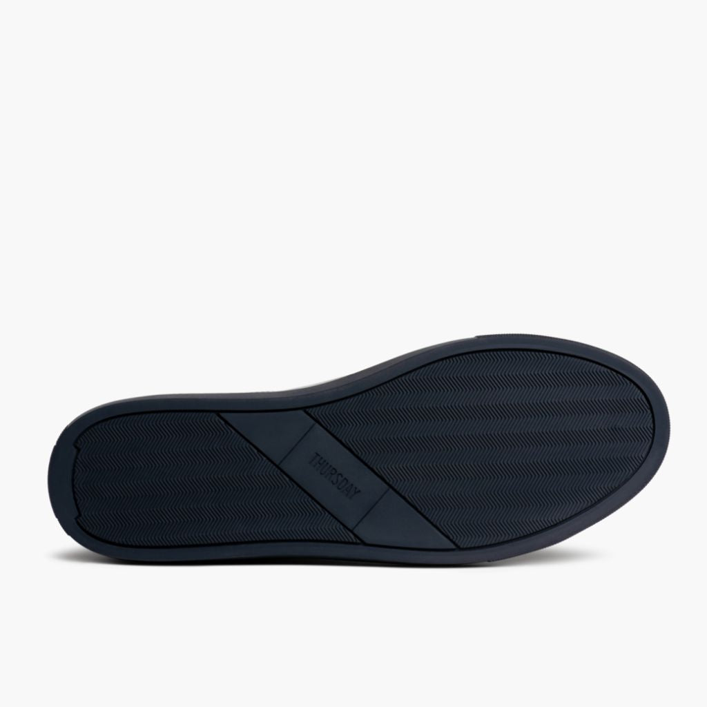High-Traction Rubber Outsole & Lug Tread Pattern on Encore Navy Bőr sneakerek Férfi