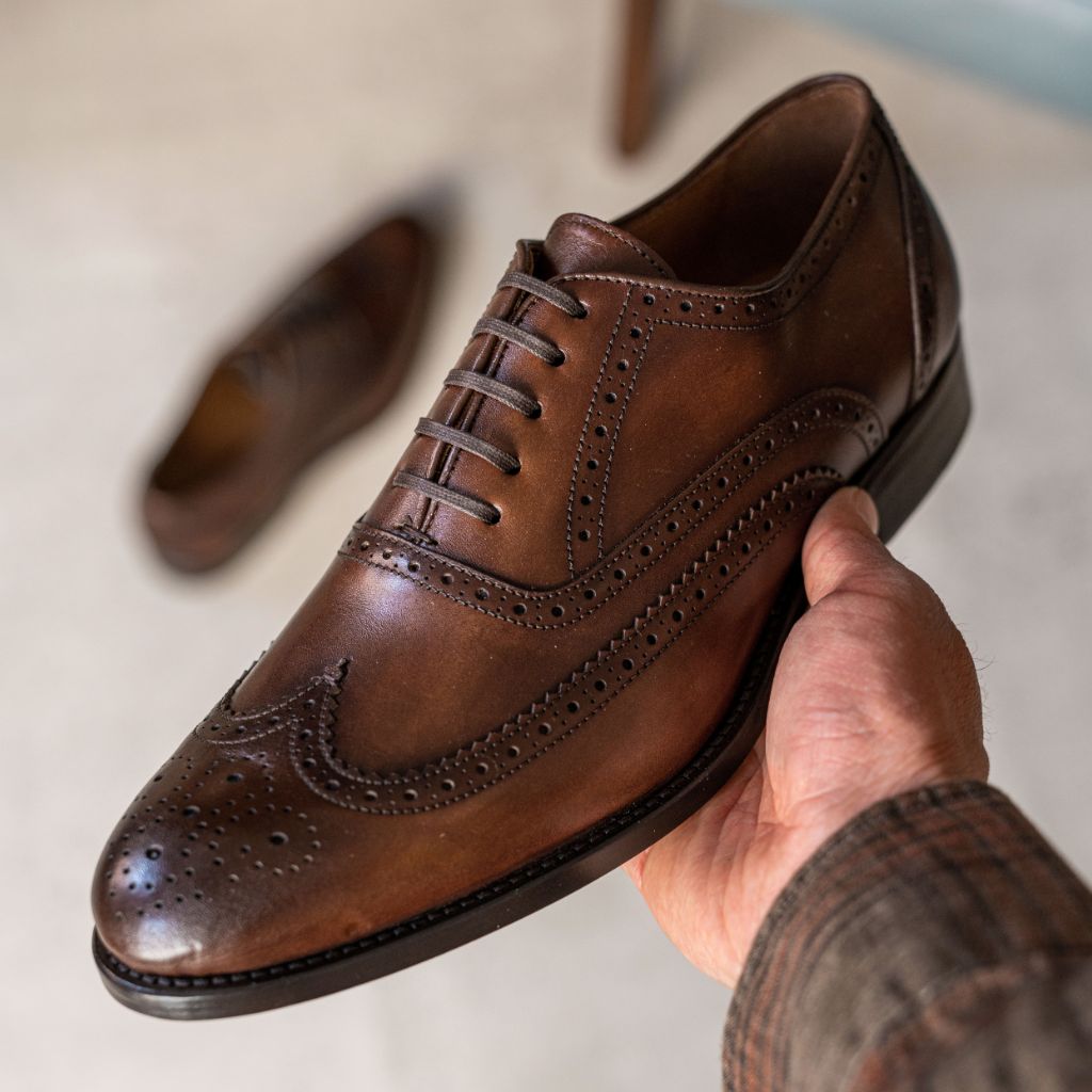 Tailored Rib Cuffs & Hem Craftsmanship Construction Detail on Aviator Cinnamon Bőrcipők Férfi