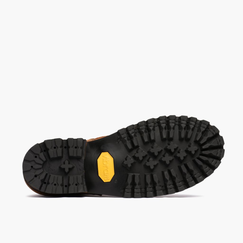 High-Traction Rubber Outsole & Lug Tread Pattern on Challenger Badland Bőrbakancsok Férfi