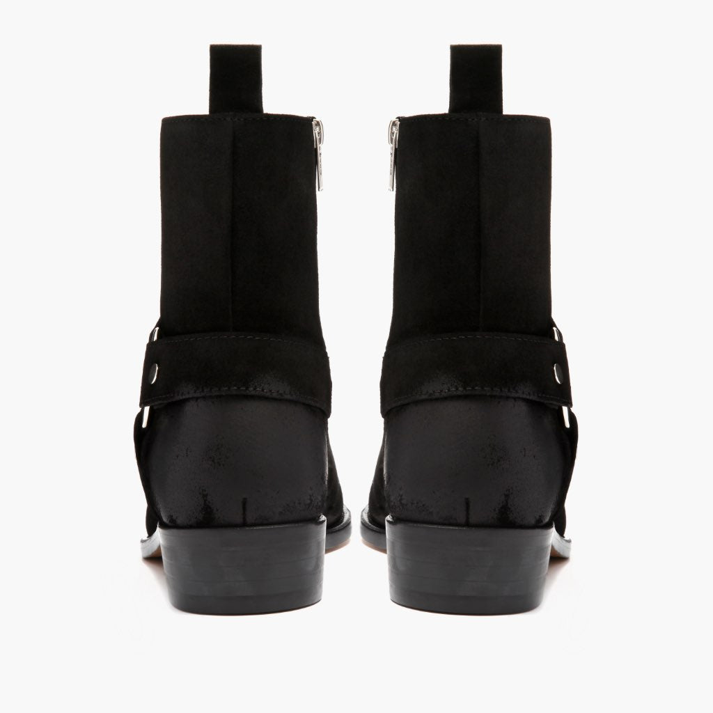 High-Traction Rubber Outsole & Lug Tread Pattern on Harness Fekete Suede Bőrbakancsok Férfi