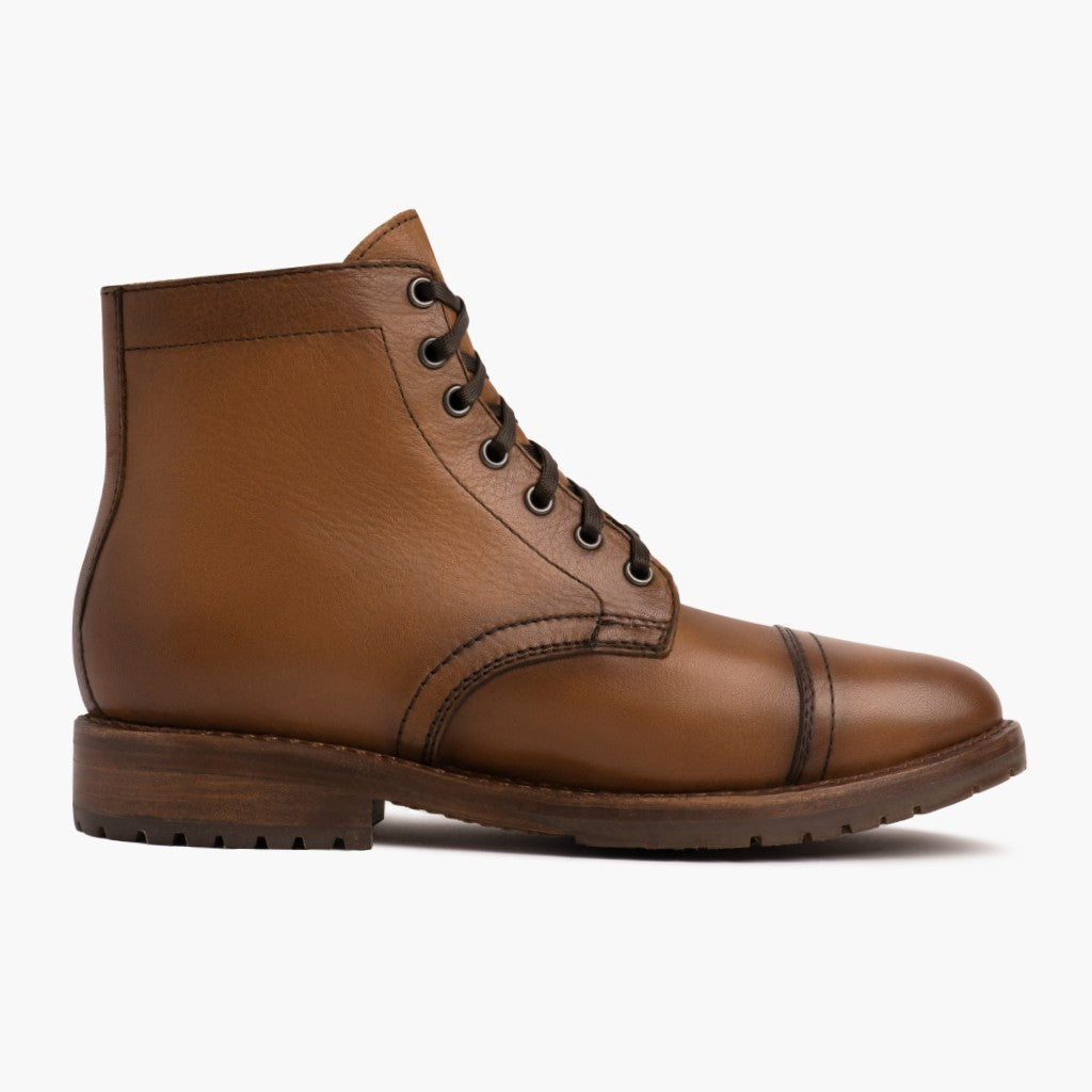 High-Traction Rubber Outsole & Lug Tread Pattern on Major Cuero Bőrbakancsok Férfi
