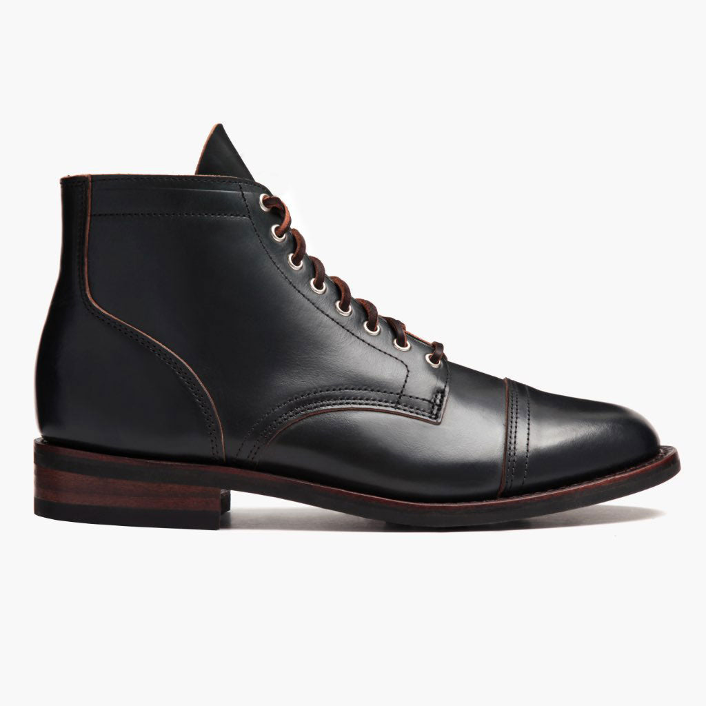 Classic Full-Grain leather Boots - Goodyear varrott talpszerkezet és orr-részlet