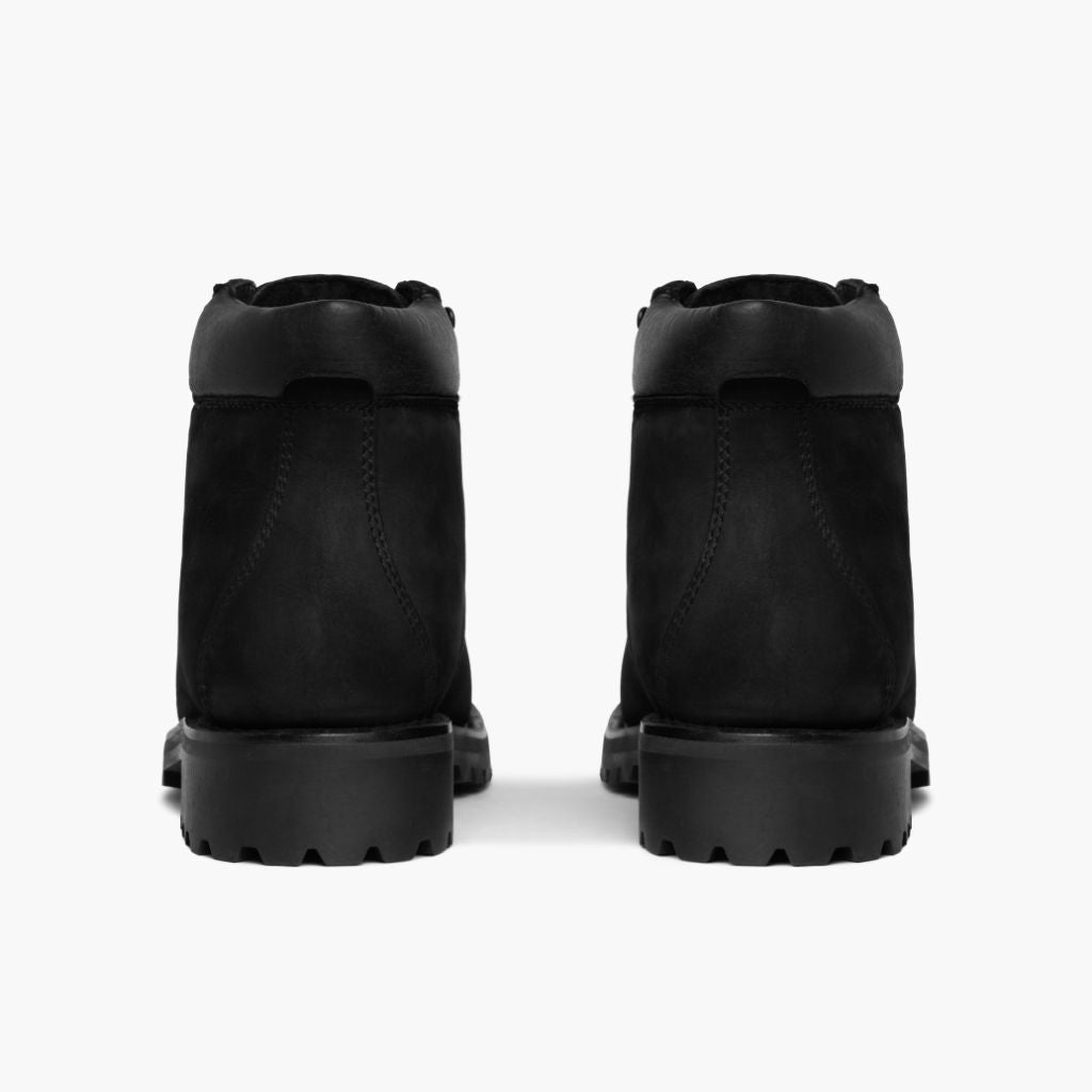 High-Traction Rubber Outsole & Lug Tread Pattern on Commander Fekete Matte Bőrbakancsok Férfi