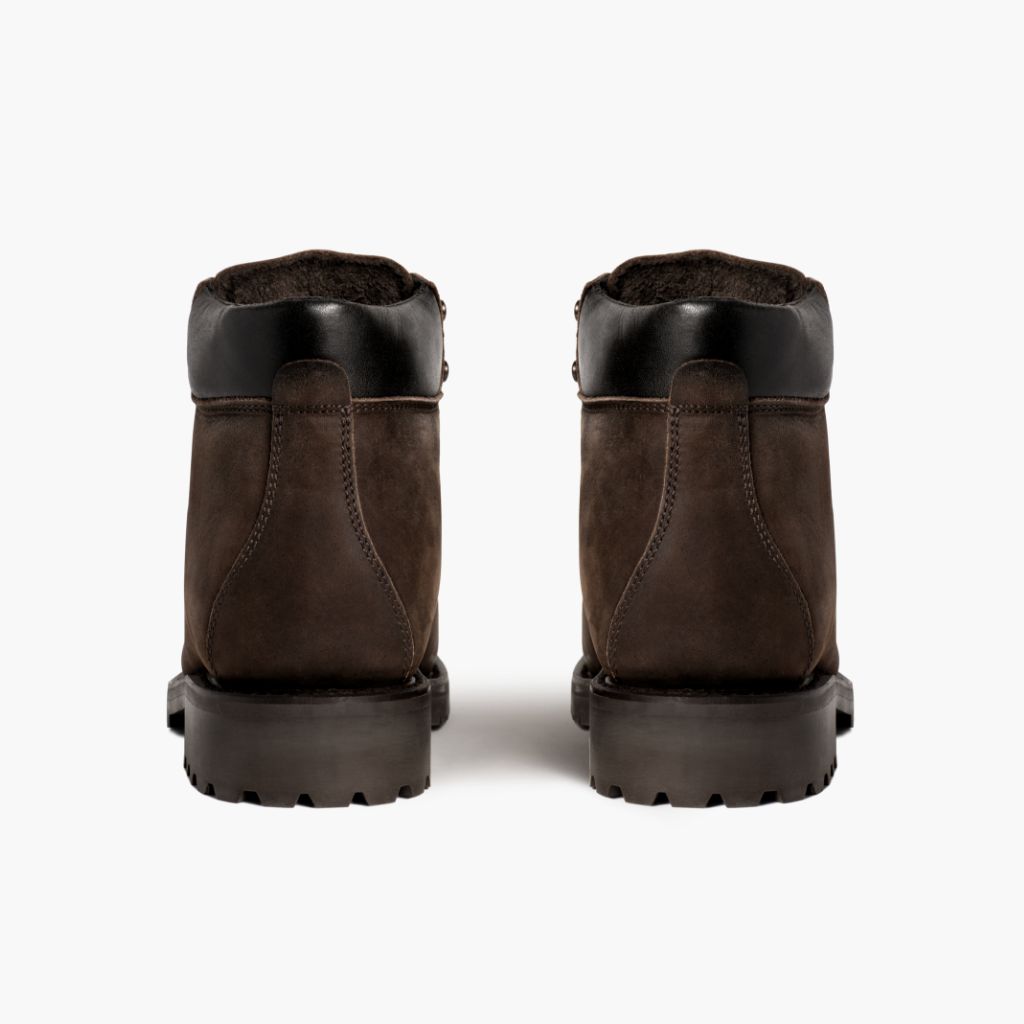 High-Traction Rubber Outsole & Lug Tread Pattern on Commander Tobacco Bőrbakancsok Férfi