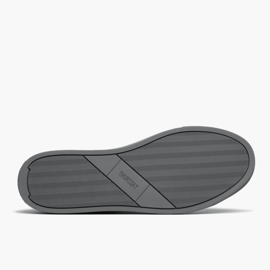 High-Traction Rubber Outsole & Lug Tread Pattern on Encore Steel Grey Bőr sneakerek Férfi
