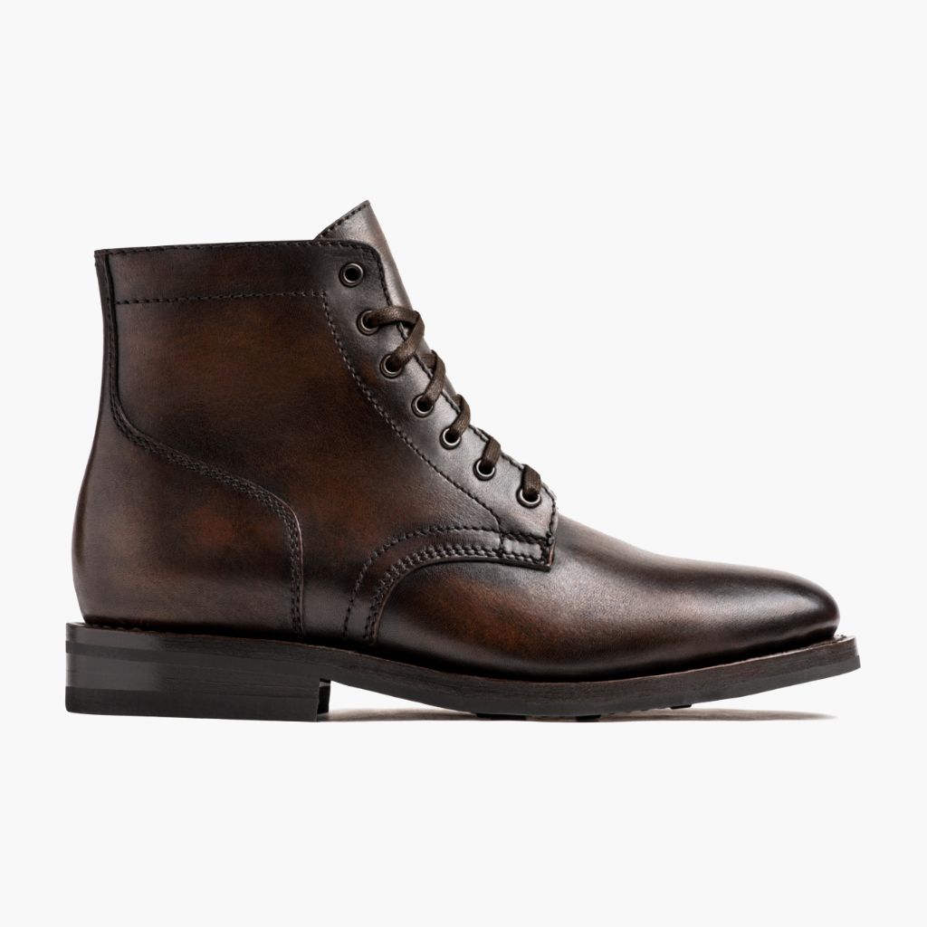 Black Full-Grain leather Boots - Goodyear varrott talpszerkezet és orr-részlet