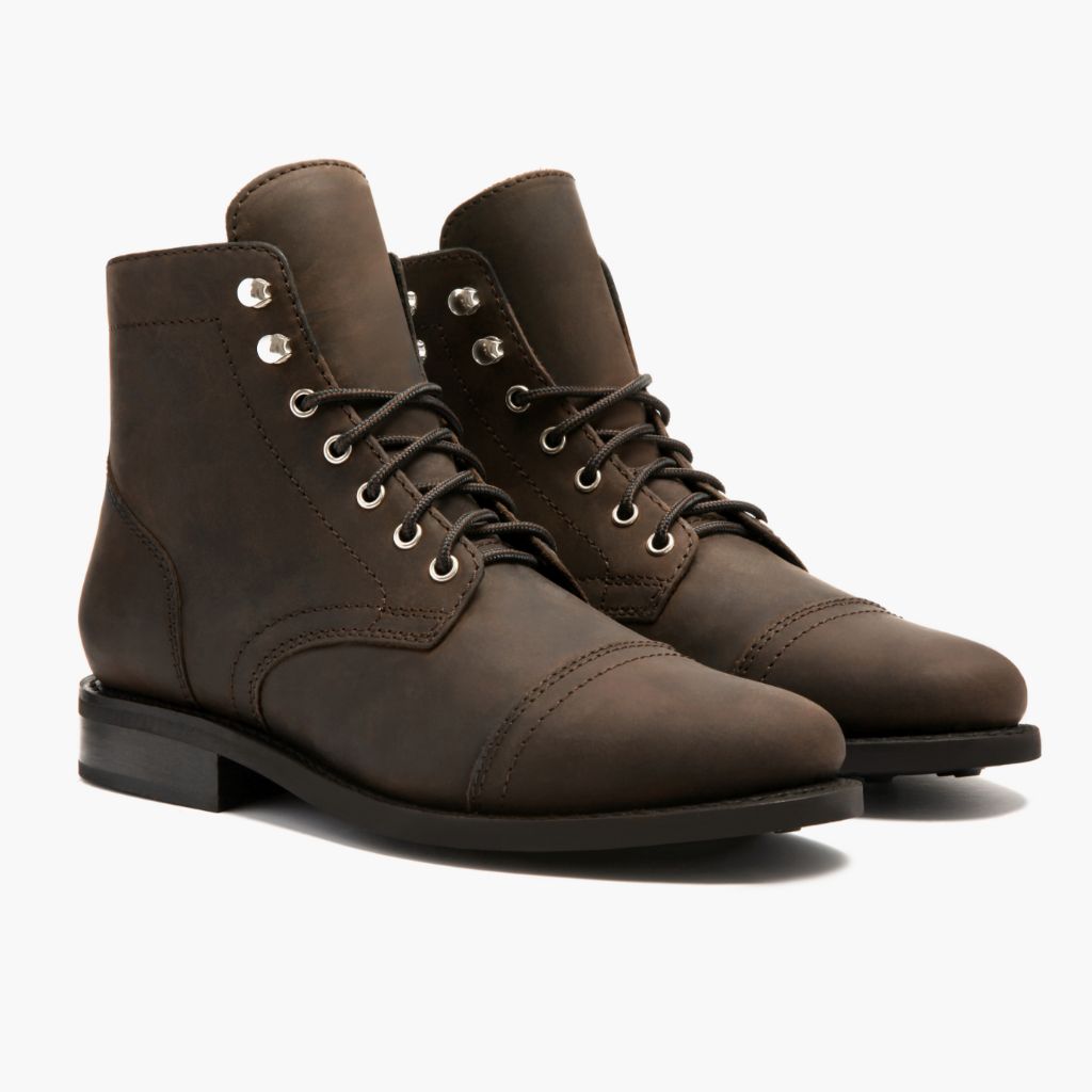 Classic Full-Grain leather Boots - Goodyear varrott talpszerkezet és orr-részlet