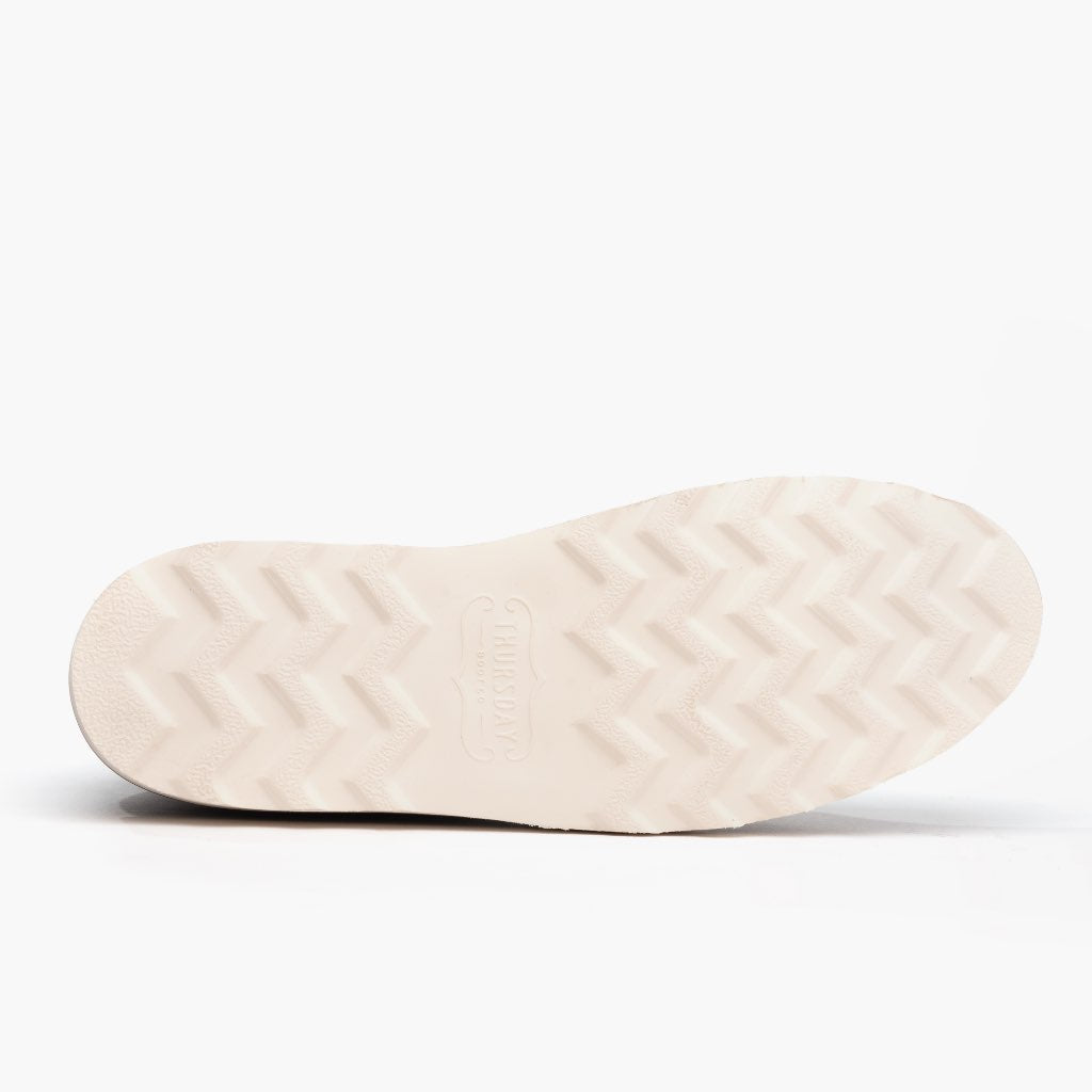 High-Traction Rubber Outsole & Lug Tread Pattern on Diplomat Fekete Bőrbakancsok Női