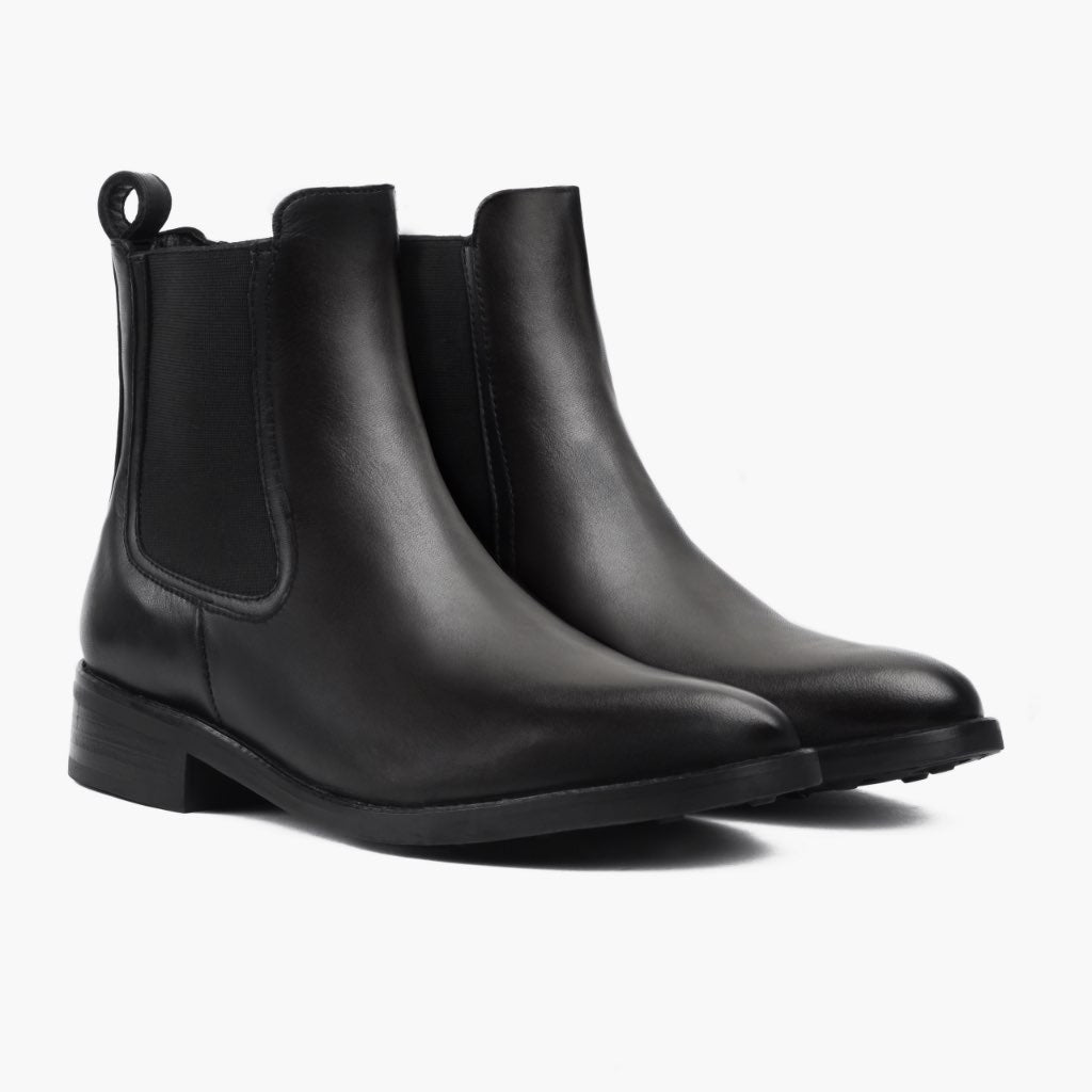 Black Full-Grain leather Boots - Goodyear varrott talpszerkezet és orr-részlet