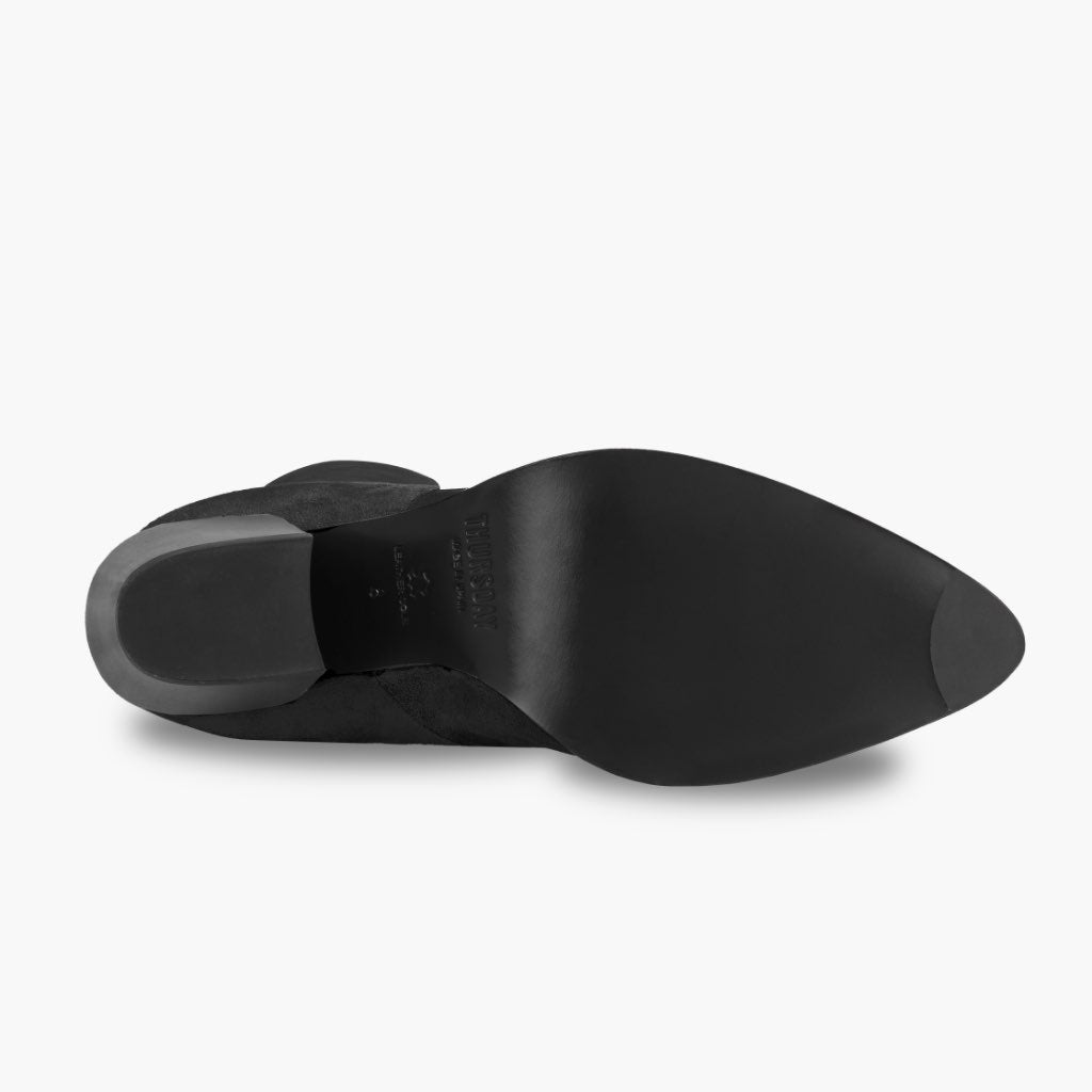 High-Traction Rubber Outsole & Lug Tread Pattern on Tempest Fekete Bőrbakancsok Női
