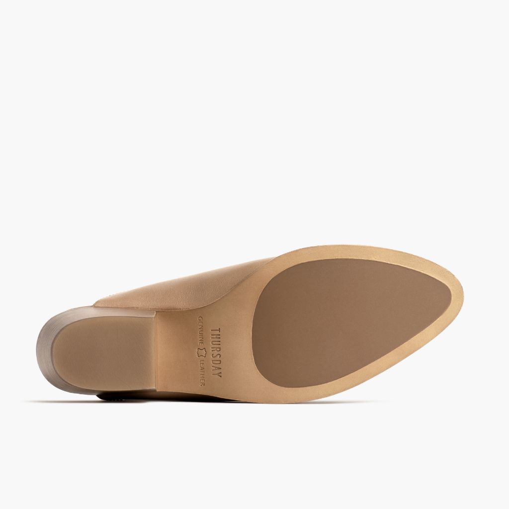 High-Traction Rubber Outsole & Lug Tread Pattern on Breeze Milk Coffee Bőrbakancsok Női