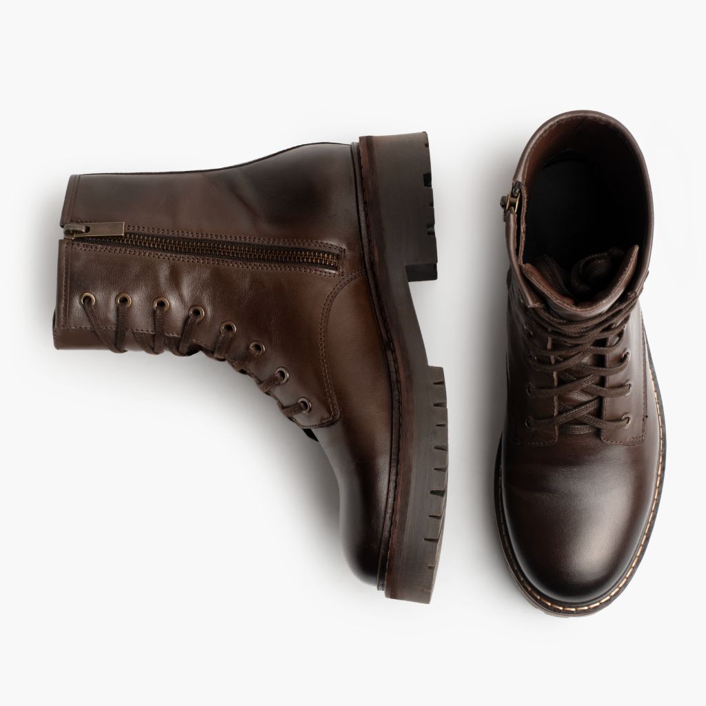High-Traction Rubber Outsole & Lug Tread Pattern on Combat Java Bőrbakancsok Női