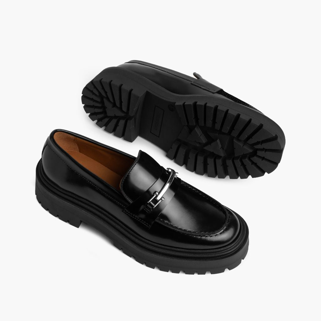 High-Traction Rubber Outsole & Lug Tread Pattern on Penny Platform Fekete & Silver Bőr mokaszin Női