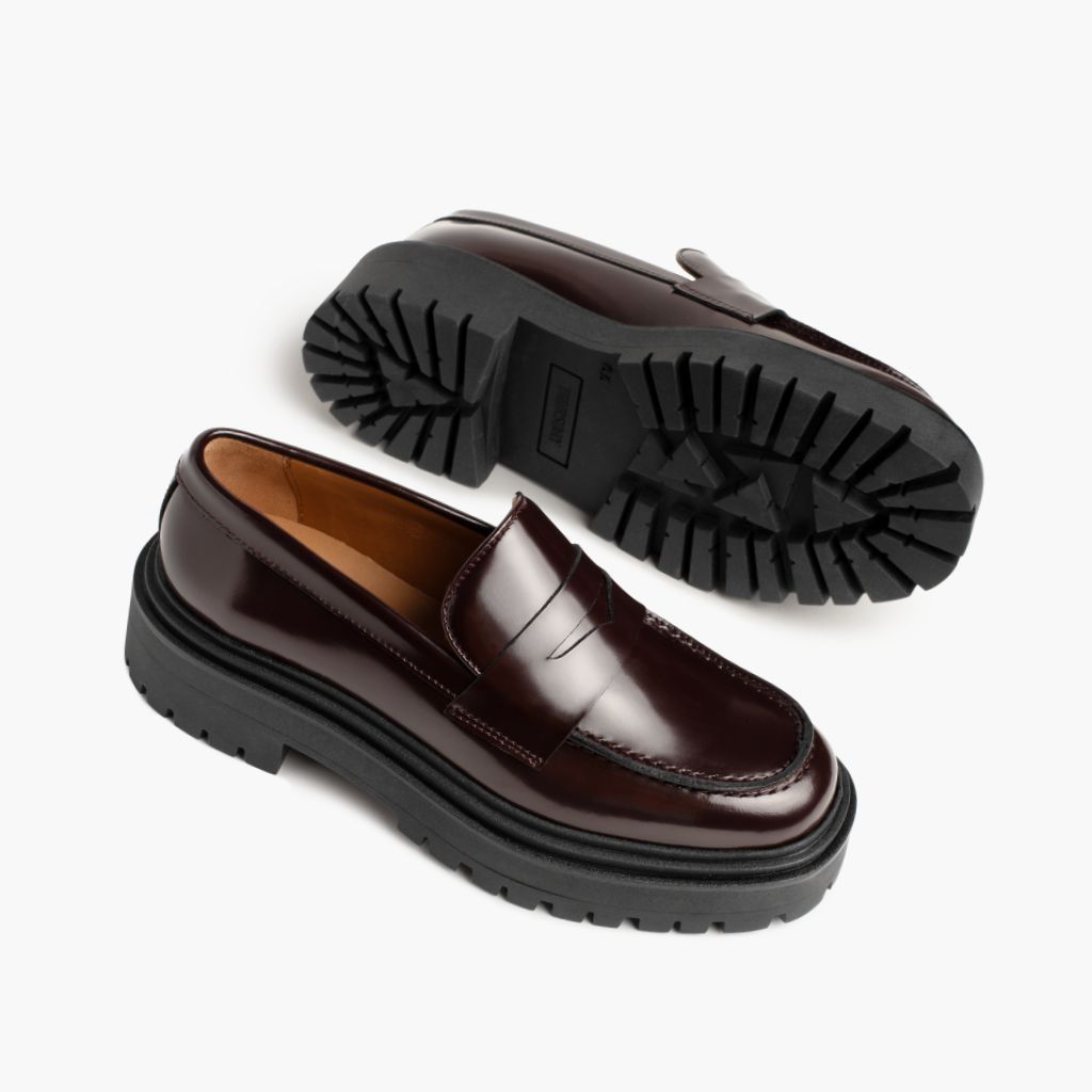High-Traction Rubber Outsole & Lug Tread Pattern on Penny Platform Bordó Bőrbakancsok Női