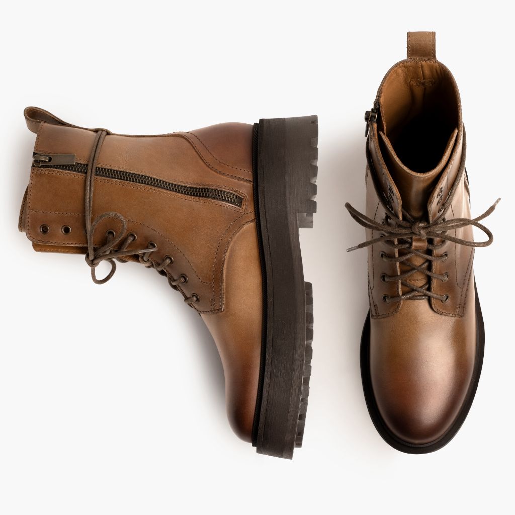 High-Traction Rubber Outsole & Lug Tread Pattern on Quest Natural Bőrbakancsok Női