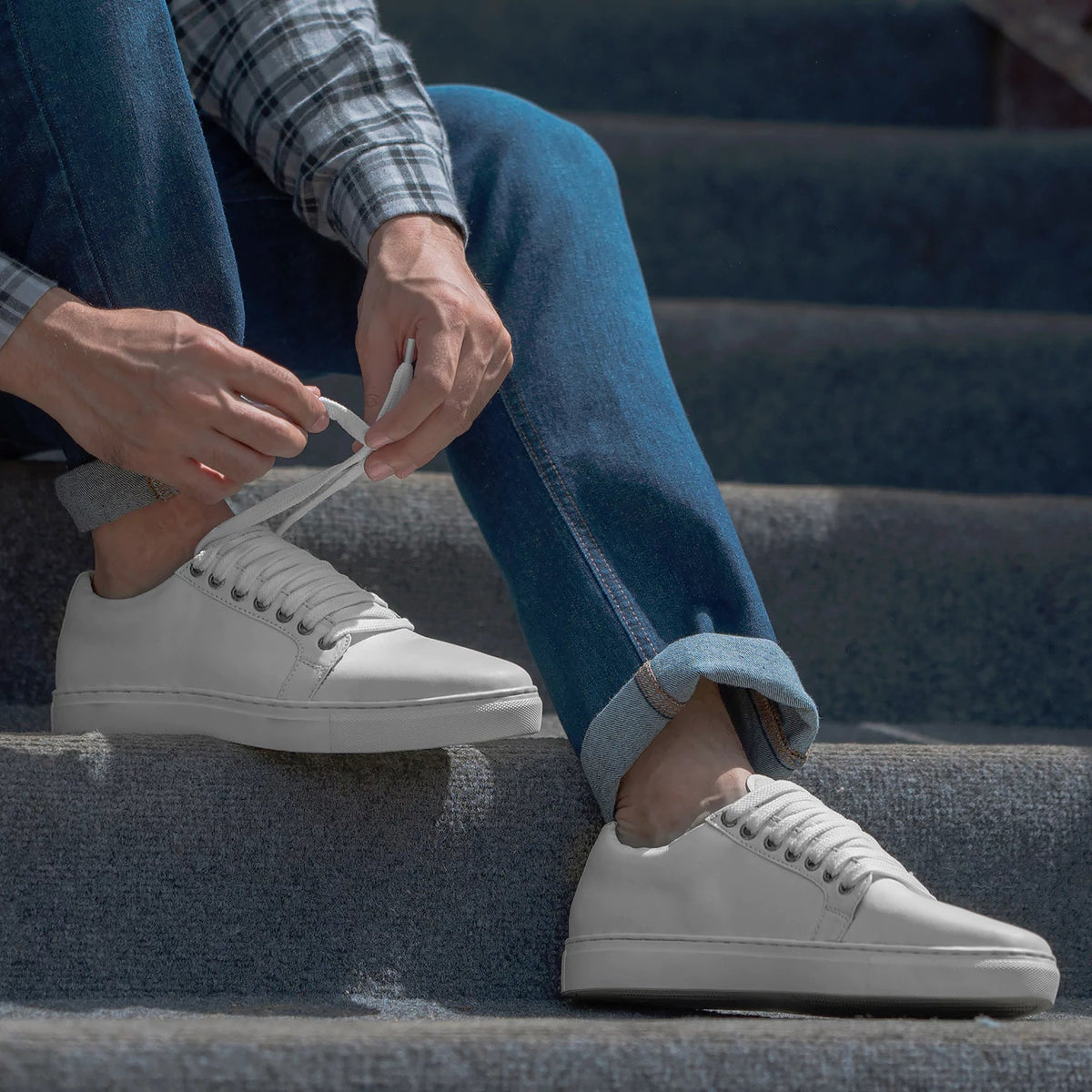 High-Traction Rubber Outsole & Lug Tread Pattern on Murphy Low Top White Bőr sneakerek Férfi