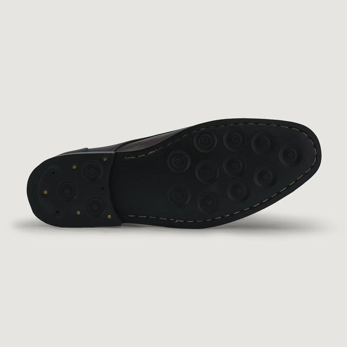 High-Traction Rubber Outsole & Lug Tread Pattern on Attorney Derby Burnished Barna Bőrcipők Férfi For Men