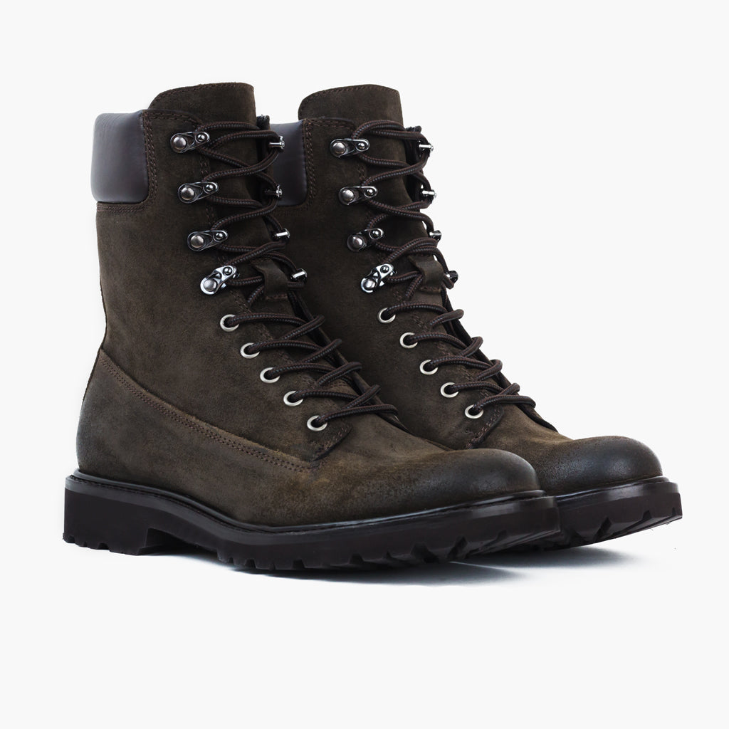 Explorer Dark Olive Suede Bőrbakancsok Férfi in Olive Goatskin Suede - Oldalnézet | Online vásárlás