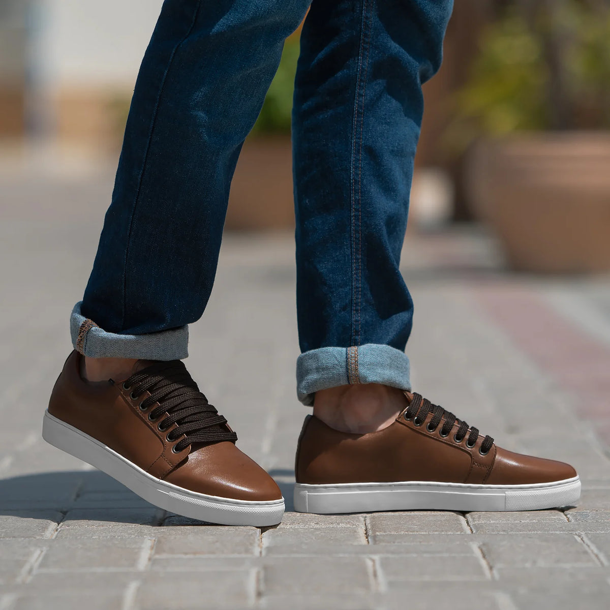 Tan Full-Grain leather Sneakers - Goodyear varrott talpszerkezet és orr-részlet