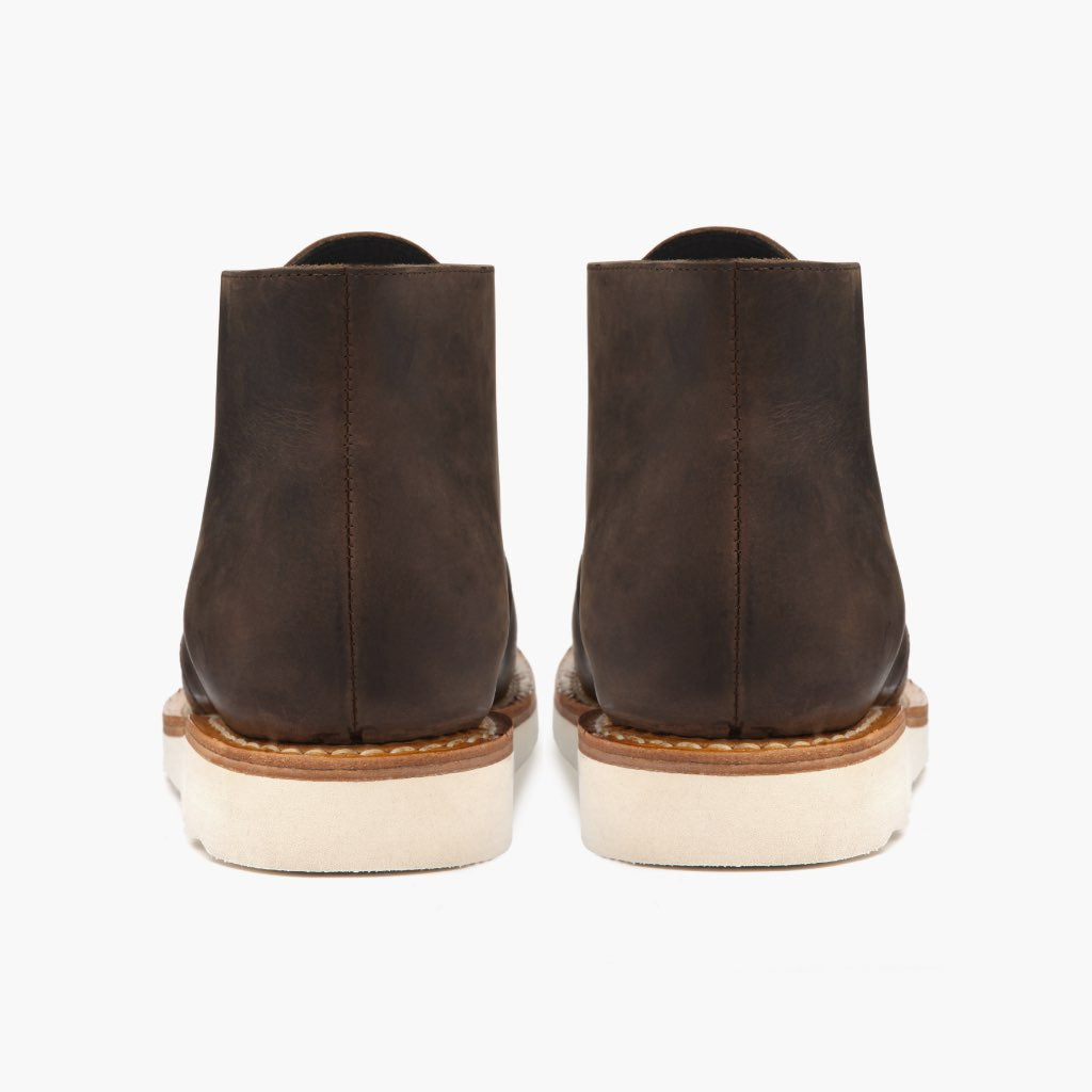 High-Traction Rubber Outsole & Lug Tread Pattern on Scout Tobacco Bőrbakancsok Férfi For Men