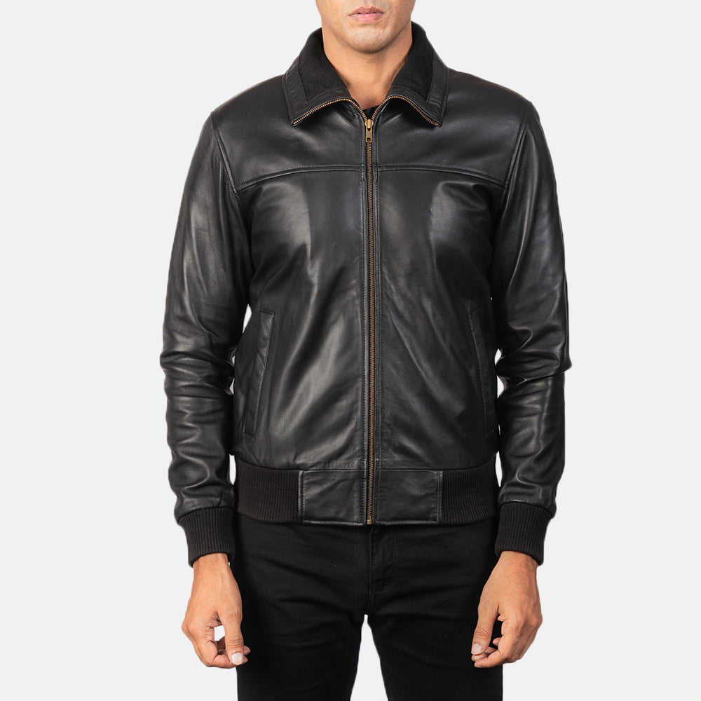 
Közeli részlet of Rib Knit & Zipper Hardware on Air Rolf Fekete Bőr Bomber Dzseki Férfi