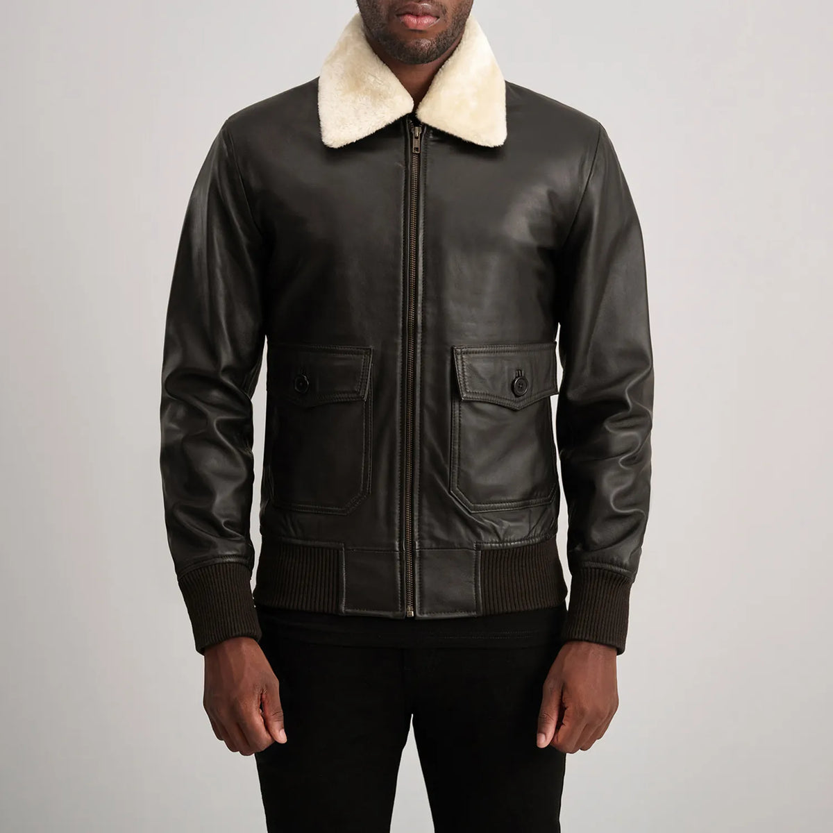 
Közeli részlet of Shirt with Removable Fur & Zipper Hardware on Airin G-1 Barna & Cream Bőr Bomber Dzseki Férfi