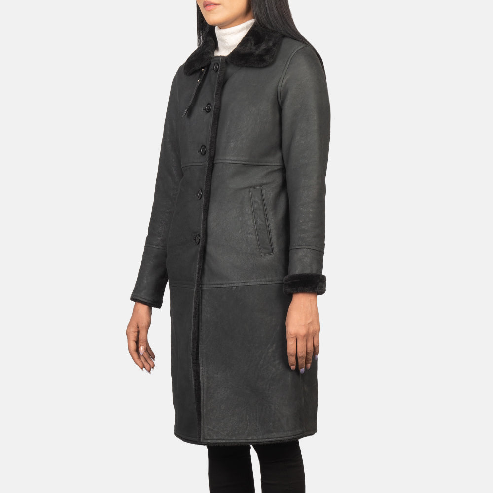 
Belső bélés nézet Showing Fully Faux Fur Lined & Két funkcionális belső zseb