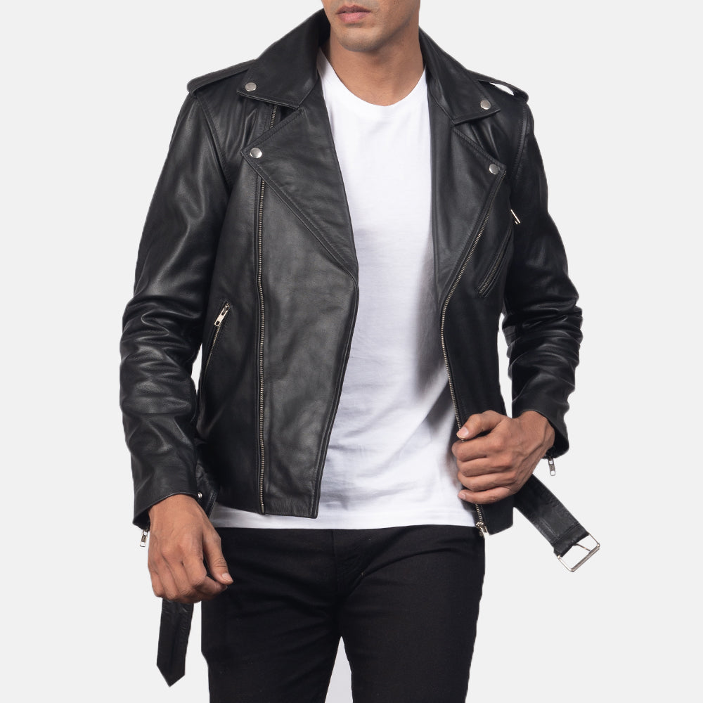 
Közeli részlet of Notch & Zipper & Waist belt Hardware on Allaric Alley Black Leather Biker Jacket