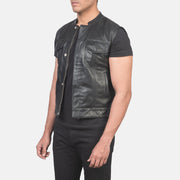 
Black Sheepskin Leather Biker Jacket - Hátulnézet precíz vállilleszkedéssel és tiszta szegéllyel