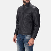 
Black Calfskin Matte Biker Jacket - Hátulnézet precíz vállilleszkedéssel és tiszta szegéllyel