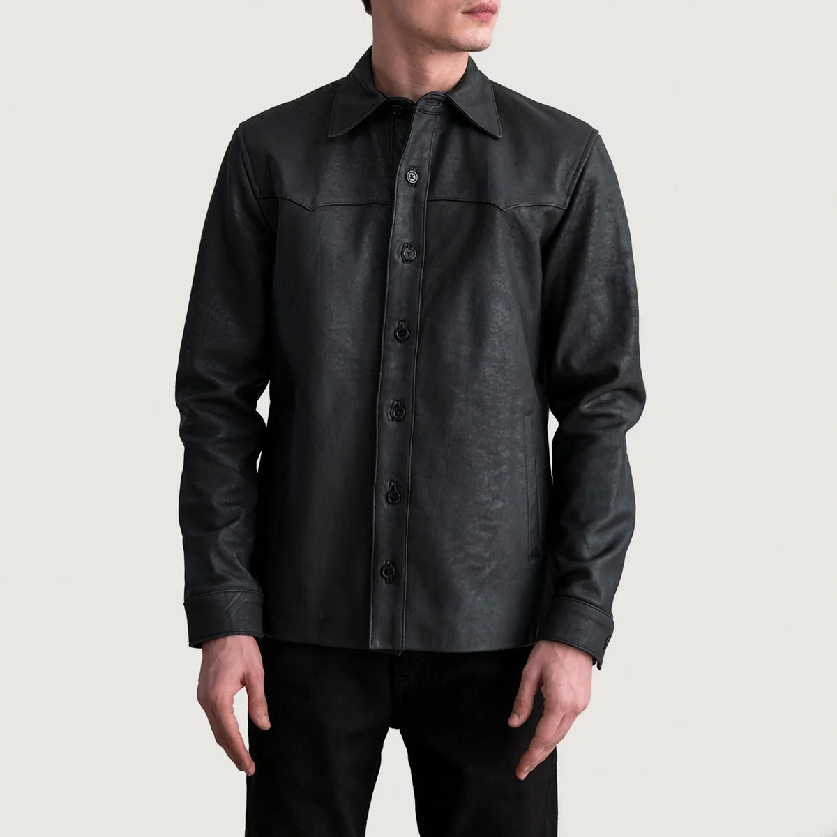 
Bronco Tumbled Fekete Leather Shirt Férfi - Oldalnézet az ergonomikus ujjkialakítással