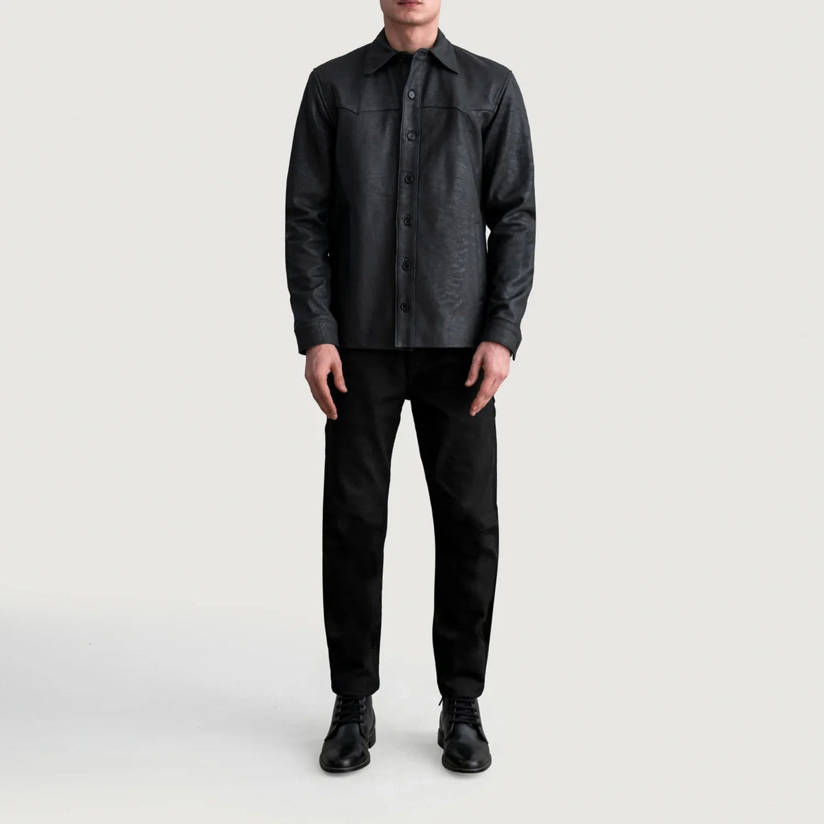 
Közeli részlet of Shirt & Buttons Hardware on Bronco Tumbled Fekete Leather Shirt Férfi