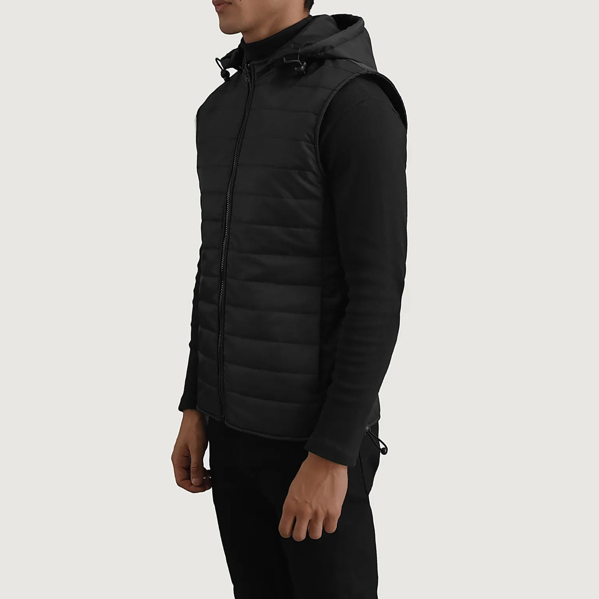 
Black Full-Grain leather Vest - Hátulnézet precíz vállilleszkedéssel és tiszta szegéllyel