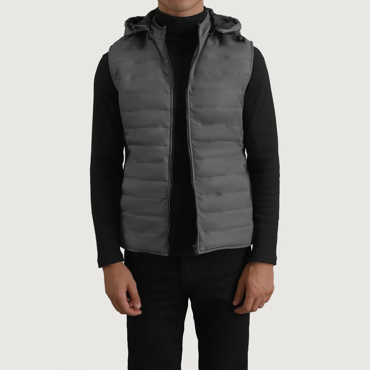 
Carlo Grey Kapucnis steppelt mellény Férfi in Green Full-Grain Leather - Elölnézet & testre szabott sziluett | Online vásárlás