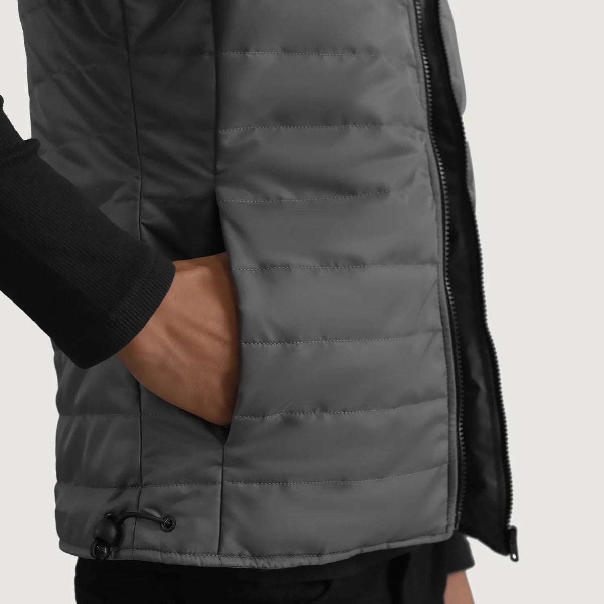 
Belső bélés nézet Showing Quilted Viscose Lining & Két funkcionális belső zseb