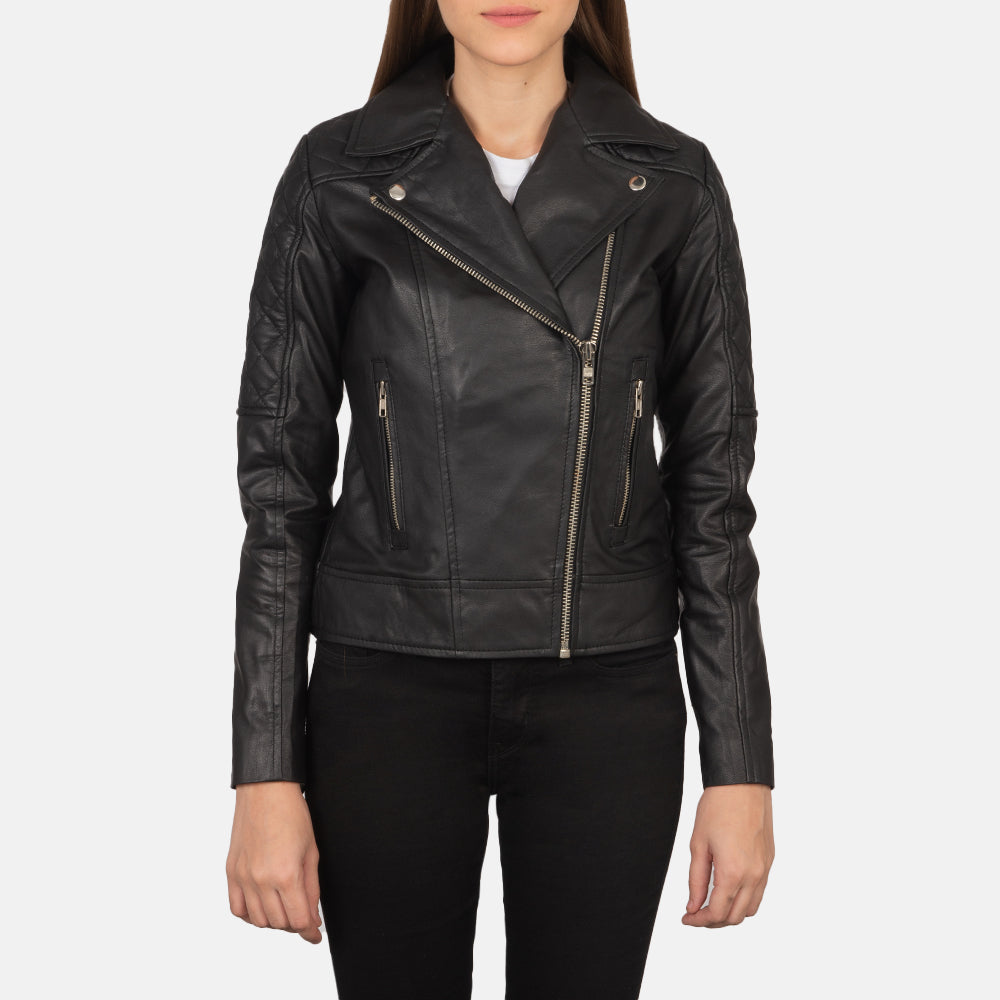 
Közeli részlet of Notch & Zipper Hardware on Carolyn Quilted Black Biker Jacket
