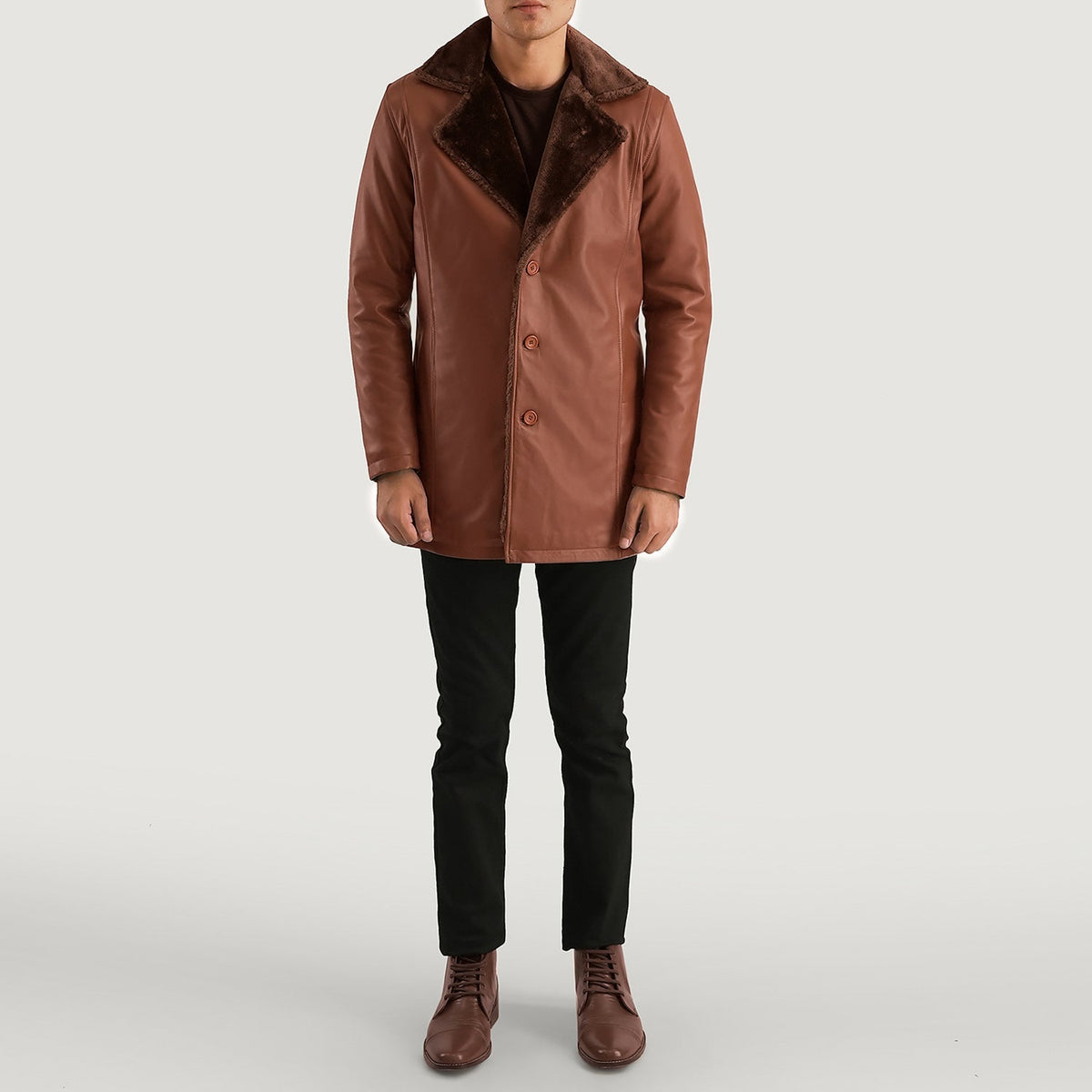 
Cinnamon Barna Leather Fur Bőrkabát Férfi - Oldalnézet az ergonomikus ujjkialakítással