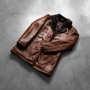 
Open Hem & Hem Craftsmanship Construction Detail on Cinnamon Distressed Leather Fur Bőrkabát Férfi
