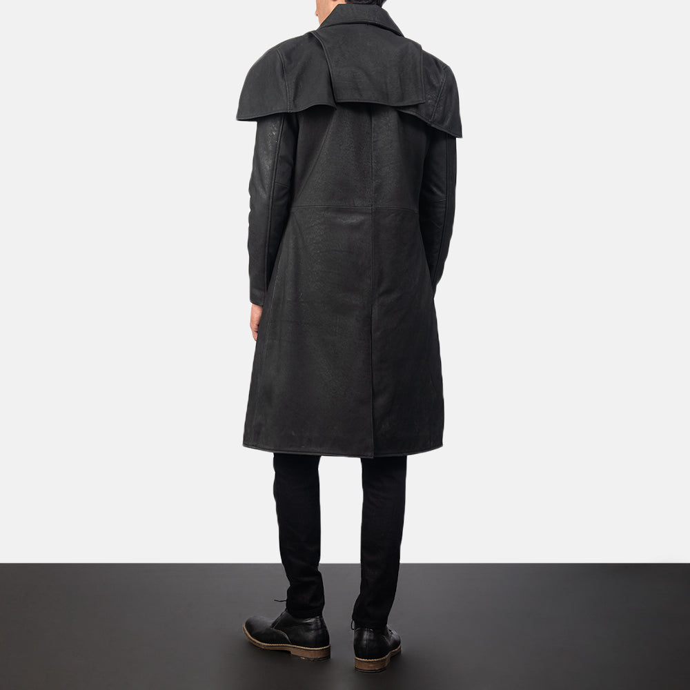 
Classic Distressed Fekete Leather Duster Férfi - Oldalnézet az ergonomikus ujjkialakítással