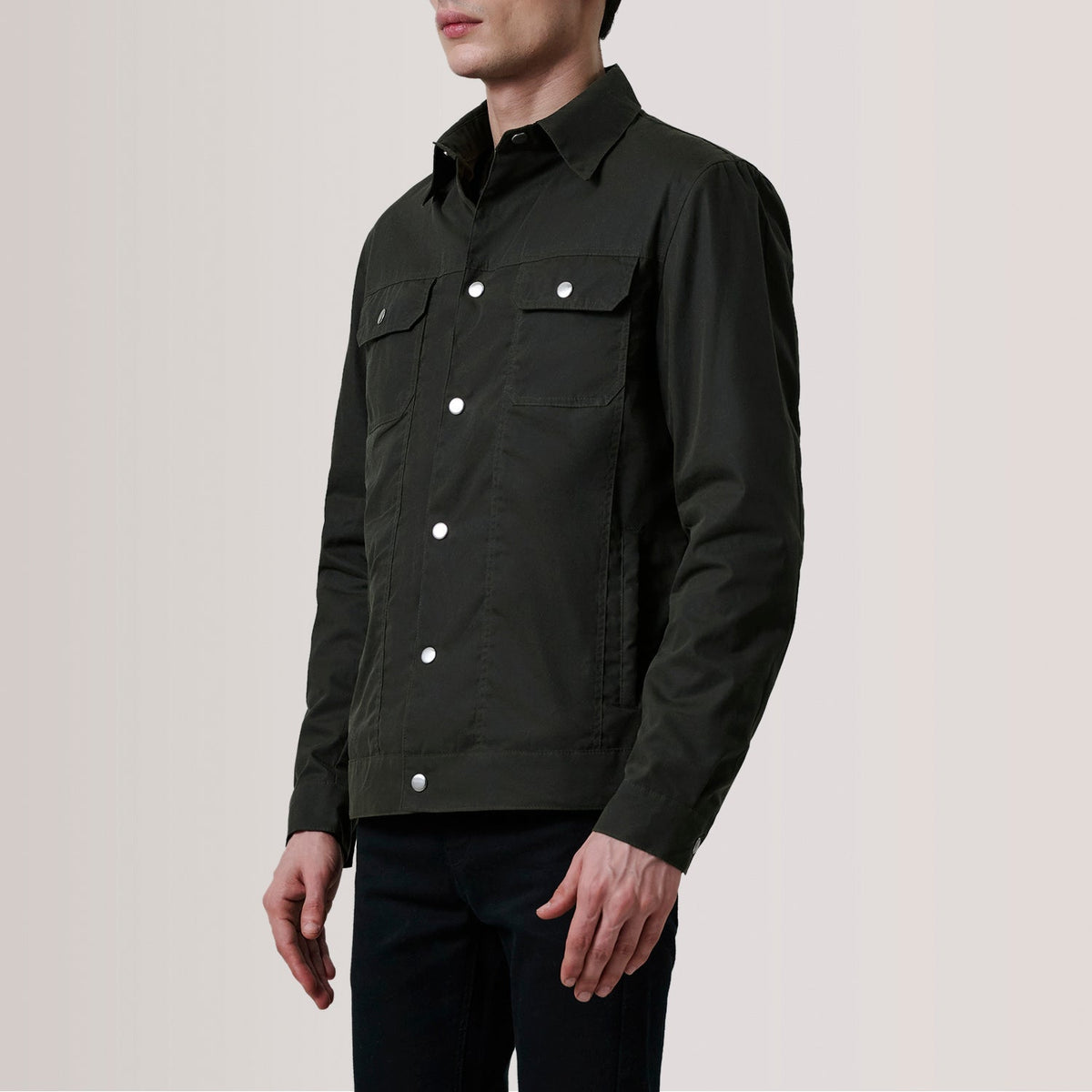 
Colberto Olive Waxed Canvas Trucker Bőrdzseki Férfi For Men - Oldalnézet az ergonomikus ujjkialakítással
