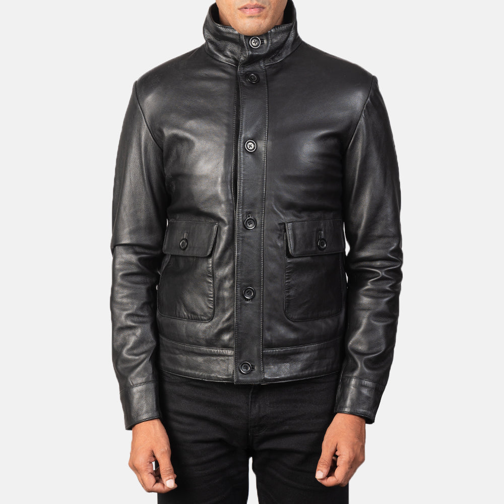 
Norman Black Hooded Bomber Leather Puffer Jacket - Oldalnézet az ergonomikus ujjkialakítással