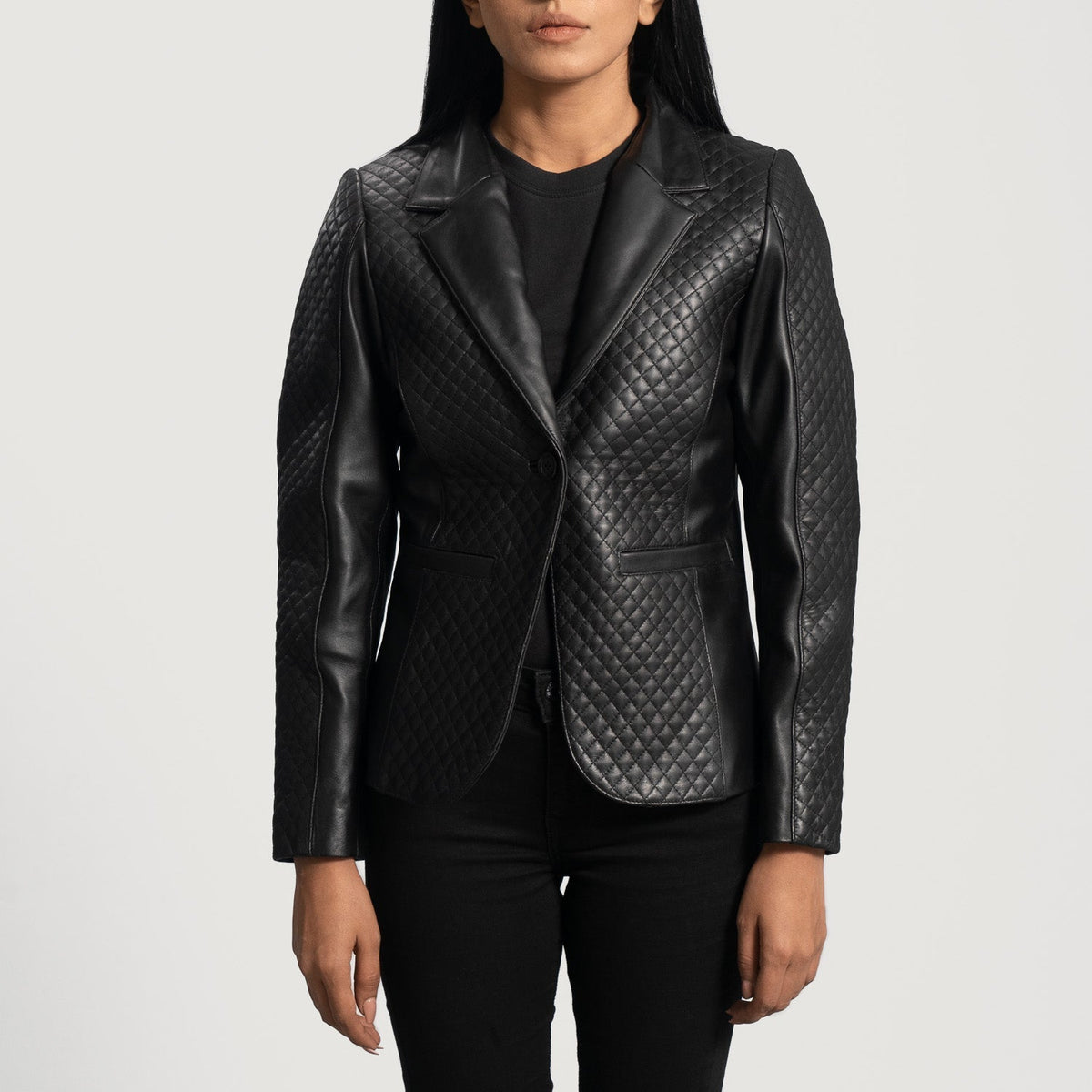 
Cora Steppelt Fekete Bőrblézer Női in Black Sheepskin Leather - Elölnézet & testre szabott sziluett | Online vásárlás