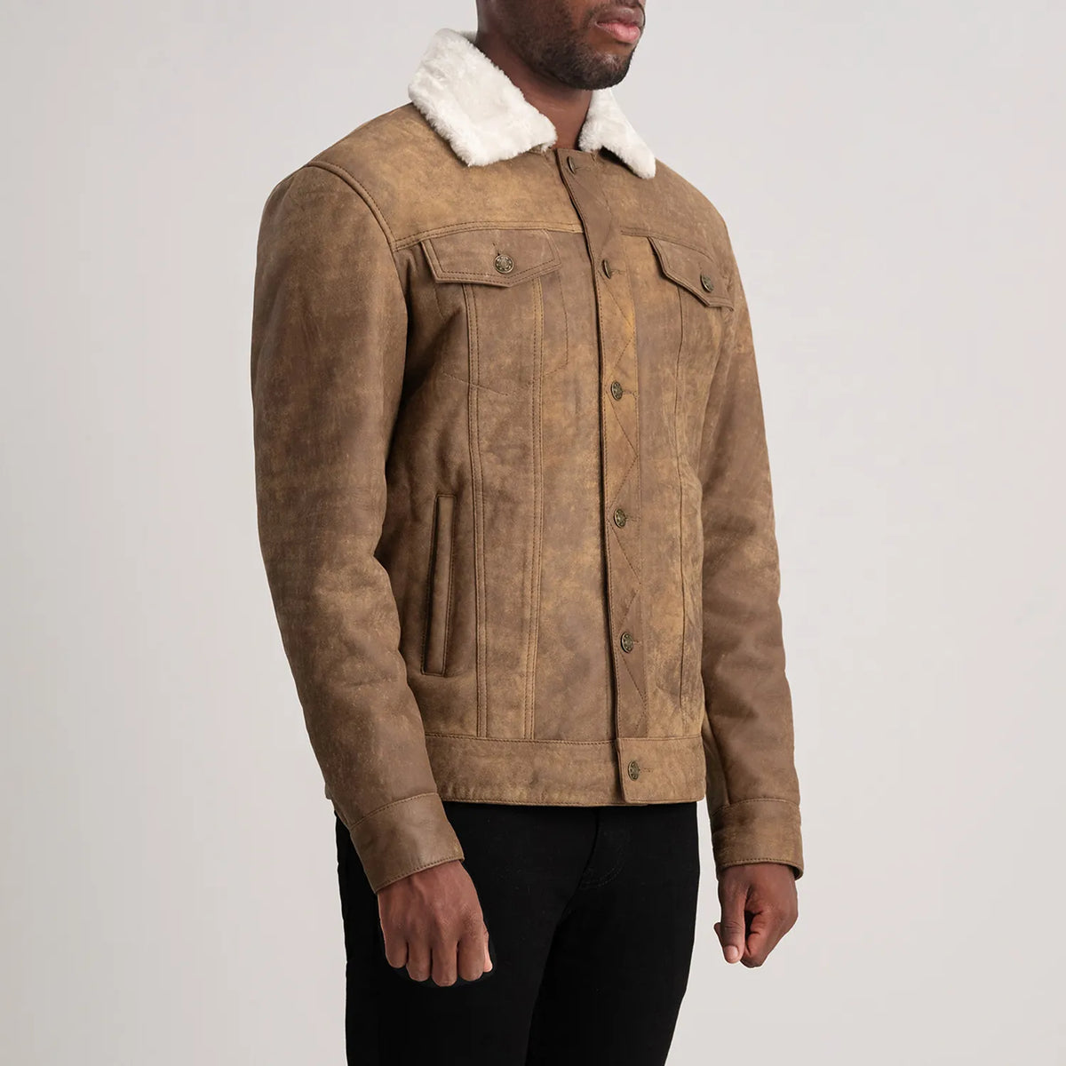 
Dallis Distressed Barna Leather Shearling Trucker Bőrdzseki Férfi - Hátulnézet precíz vállilleszkedéssel és tiszta szegéllyel