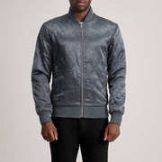 
Danson Steppelt Grey Varsity Bőrdzseki Férfi in Grey Satin - Elölnézet & testre szabott sziluett | Online vásárlás