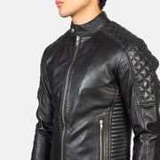 
Belső bélés nézet Showing Quilted Polyester Lining & Két funkcionális belső zseb