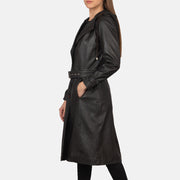 
Brown Sheepskin Leather Trench Coat - Hátulnézet precíz vállilleszkedéssel és tiszta szegéllyel